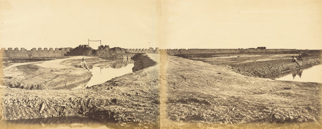 Tangkoo Fort efter dets indtog, viser den franske og engelske indgang, 10. august 1860 af Felice Beato