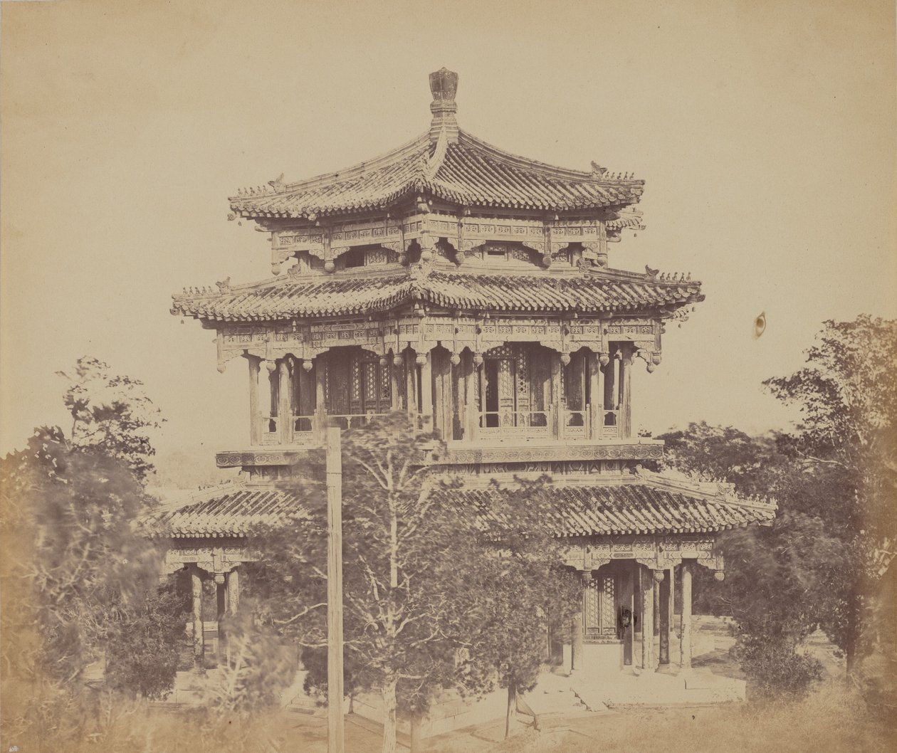 Det store kejserpalads Yuen Min Yuen, Pekin, før afbrændingen, 18. oktober 1860 af Felice Beato