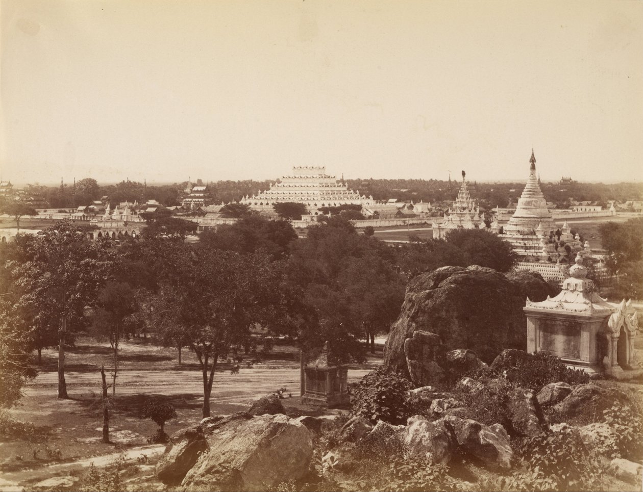Den uforlignelige pagode fra Mandalay Hill af Felice Beato