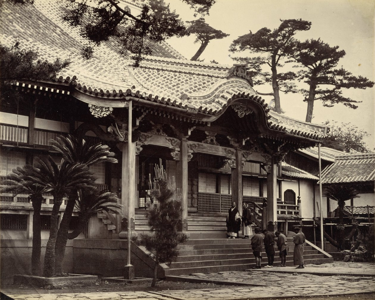 Hovedsalen ved Daionji -templet, Nagasaki af Felice Beato
