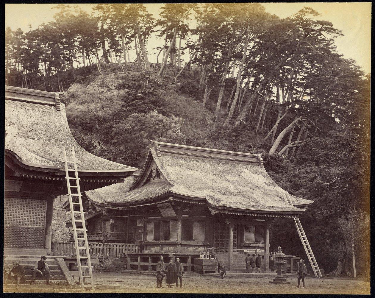 Hatchiman-templet, Kamakura af Felice Beato