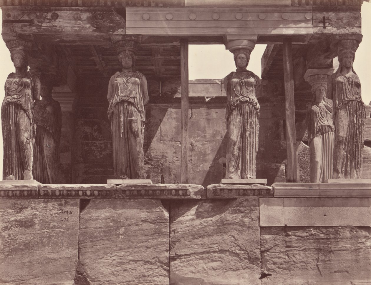 Karyatiderne ved Erechtheion-templet - Athen af Félix Bonfils