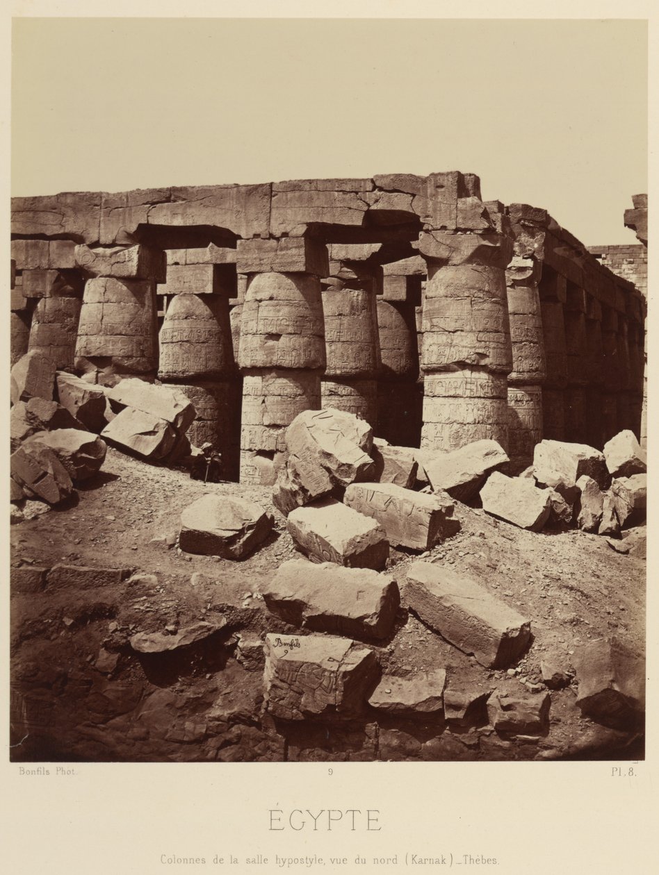 Søjler i hypostylsalen, set fra nord. [Karnak, Theben] af Félix Bonfils