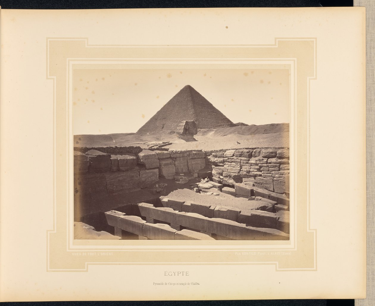 Egypten: Keopspyramiden og Chaffra-templet af Félix Bonfils