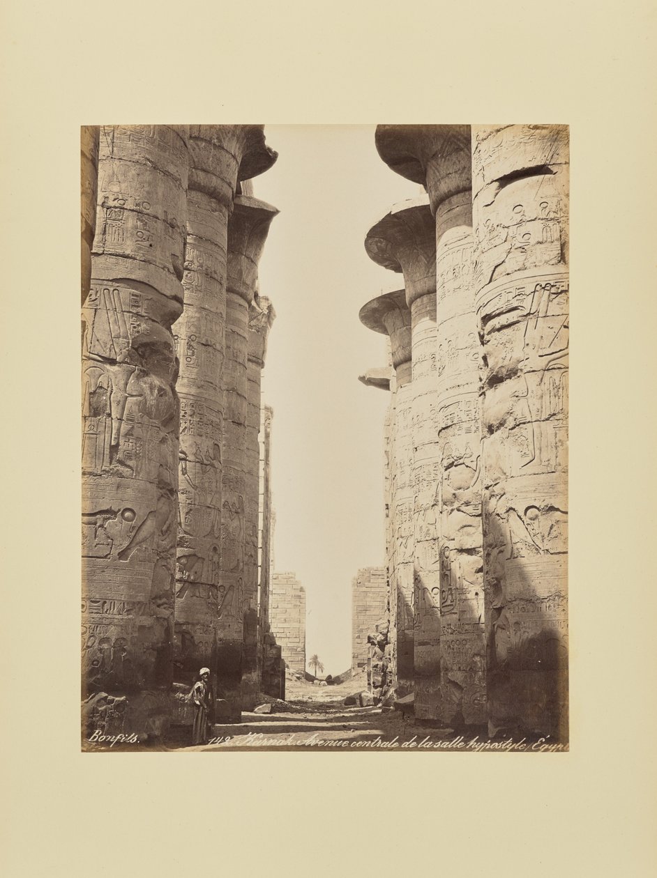 Karnak. Den centrale allé i hypostylhallen, Egypten af Félix Bonfils