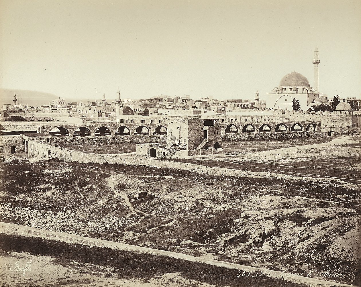 Panoramaudsigt over et befolket område med en moské i Israel af Félix Bonfils
