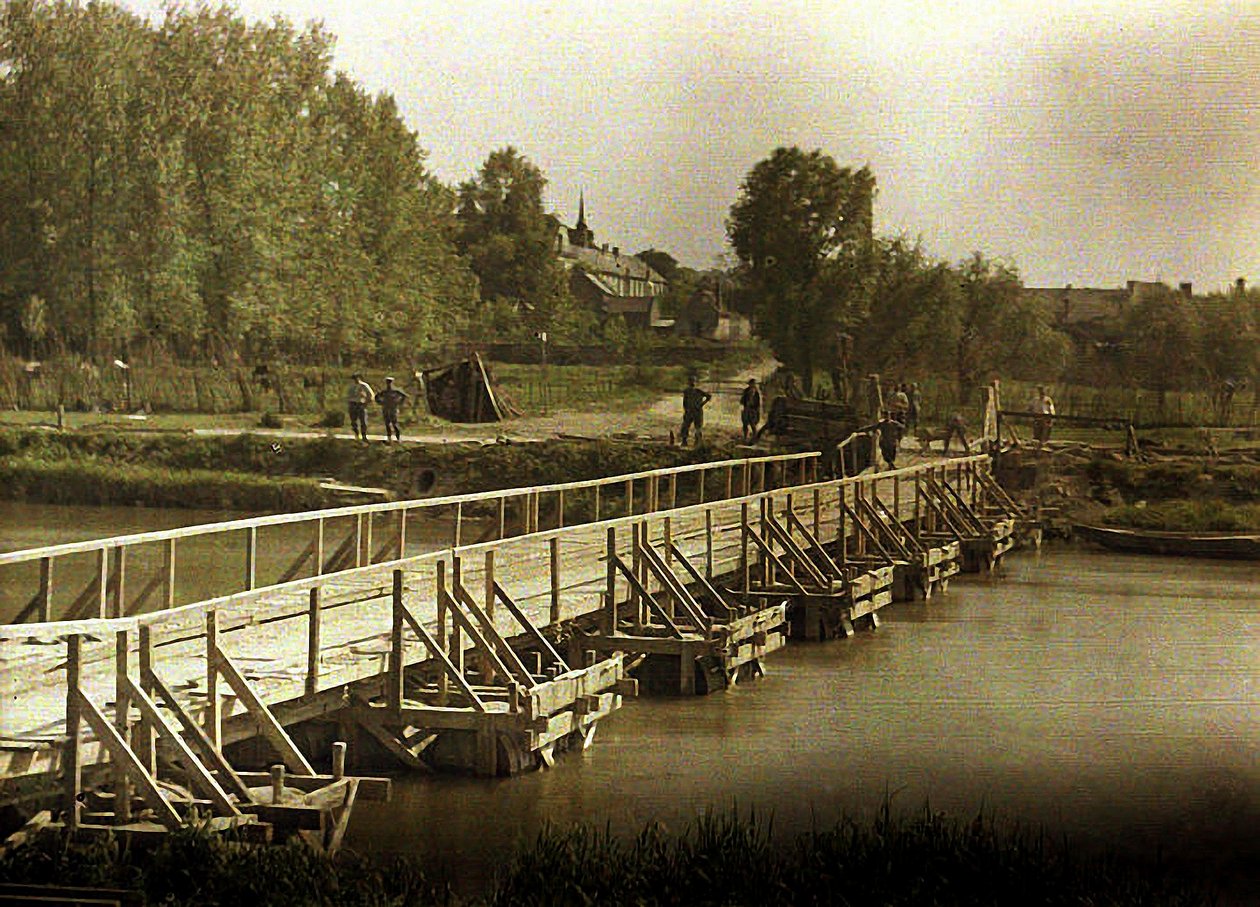 Tøndebro over Aisne, Soissons, Frankrig, 1917 (autokrom) af Fernand Cuville