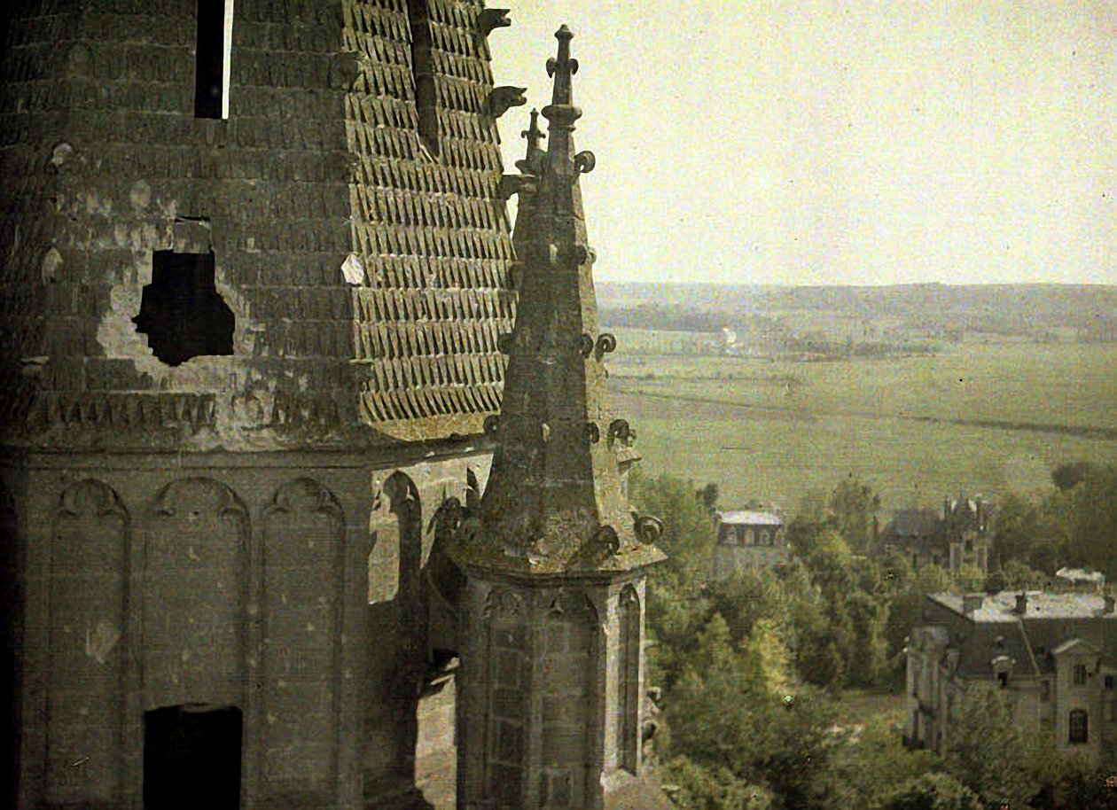 Skader på klosteret Saint-Jean-des-Vignes, som blev stærkt beskadiget af artilleriild, Soissons, Aisne, Frankrig, 1917 (autokrom) af Fernand Cuville