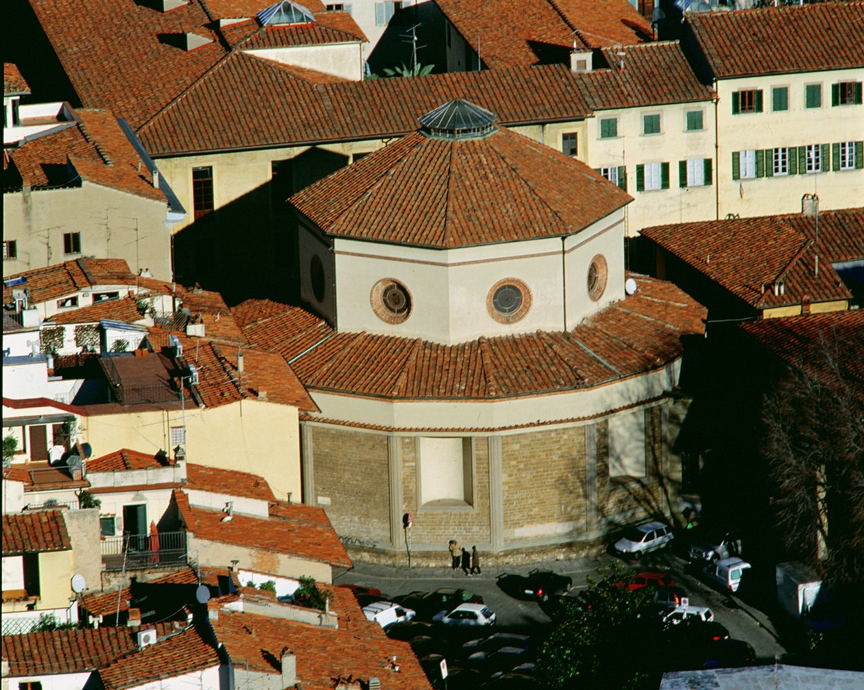 Rotunda af Santa Maria degli Angeli, påbegyndt 1434 af Filippo Brunelleschi