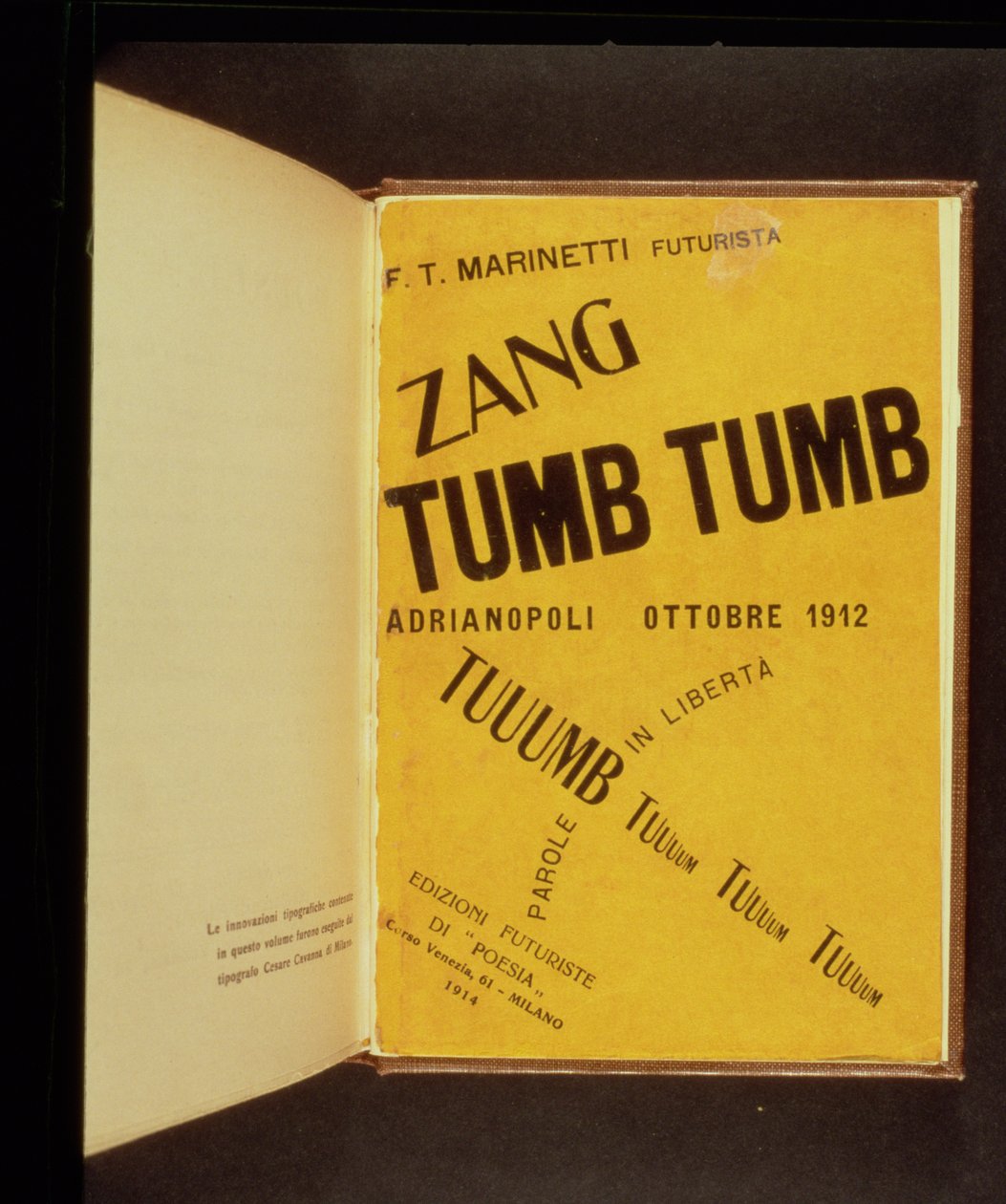 Bogomslag til `Zang Tumb Tumb`, skrevet og designet af F.T Marinetti (1876-1944) 1914 af Filippo Tommaso Emilio Marinetti