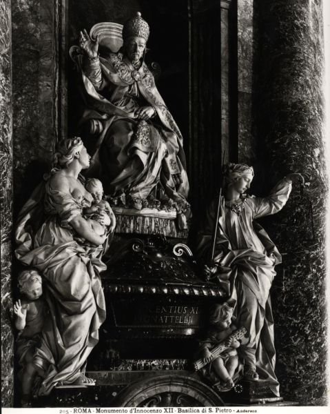 Monument til pave Innocentius XII (1615-1700) (marmor) (s/h foto) af Filippo Della Valle