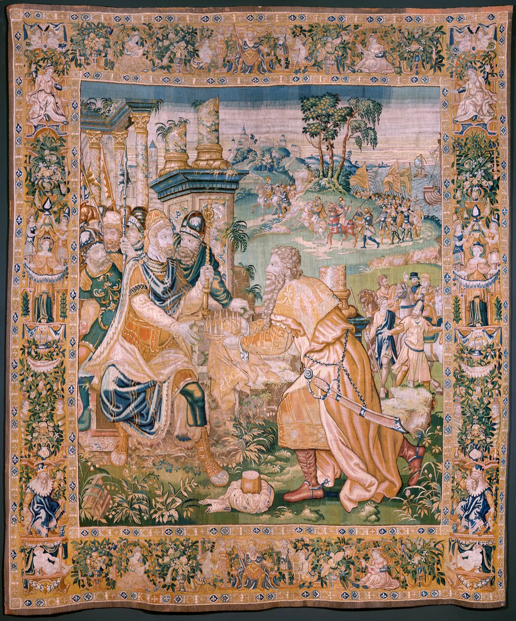 flamsk gobelin. Alexander bliver tilbudt en krone (Alexander tilbydes en krone). Atelier af Oudenaarde. 384x316 cm. Inv (83024)-5 / 00009. 1600-tallet. af Flemish School