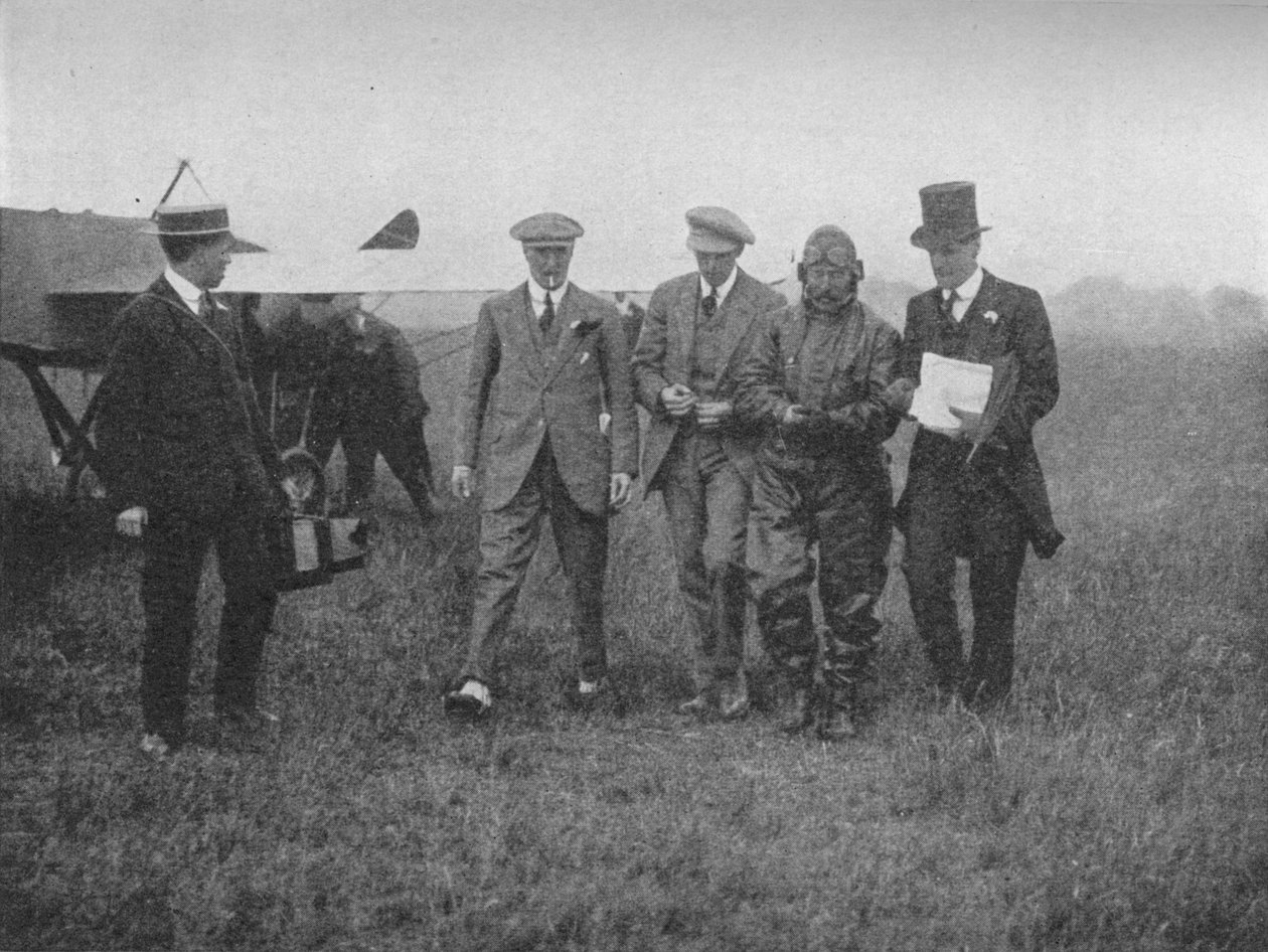 Afslutningen på en stor flyvning: Mr. Robert Slacks ankomst til Hendon, 1913 1934 af Flight Photo