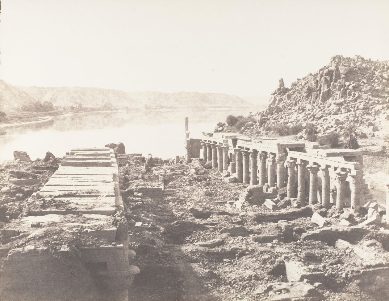 Øen Fileh Philæ, overblik taget fra punkt I, på platformen..., 1851-52, trykt 1853-54. af Félix Teynard