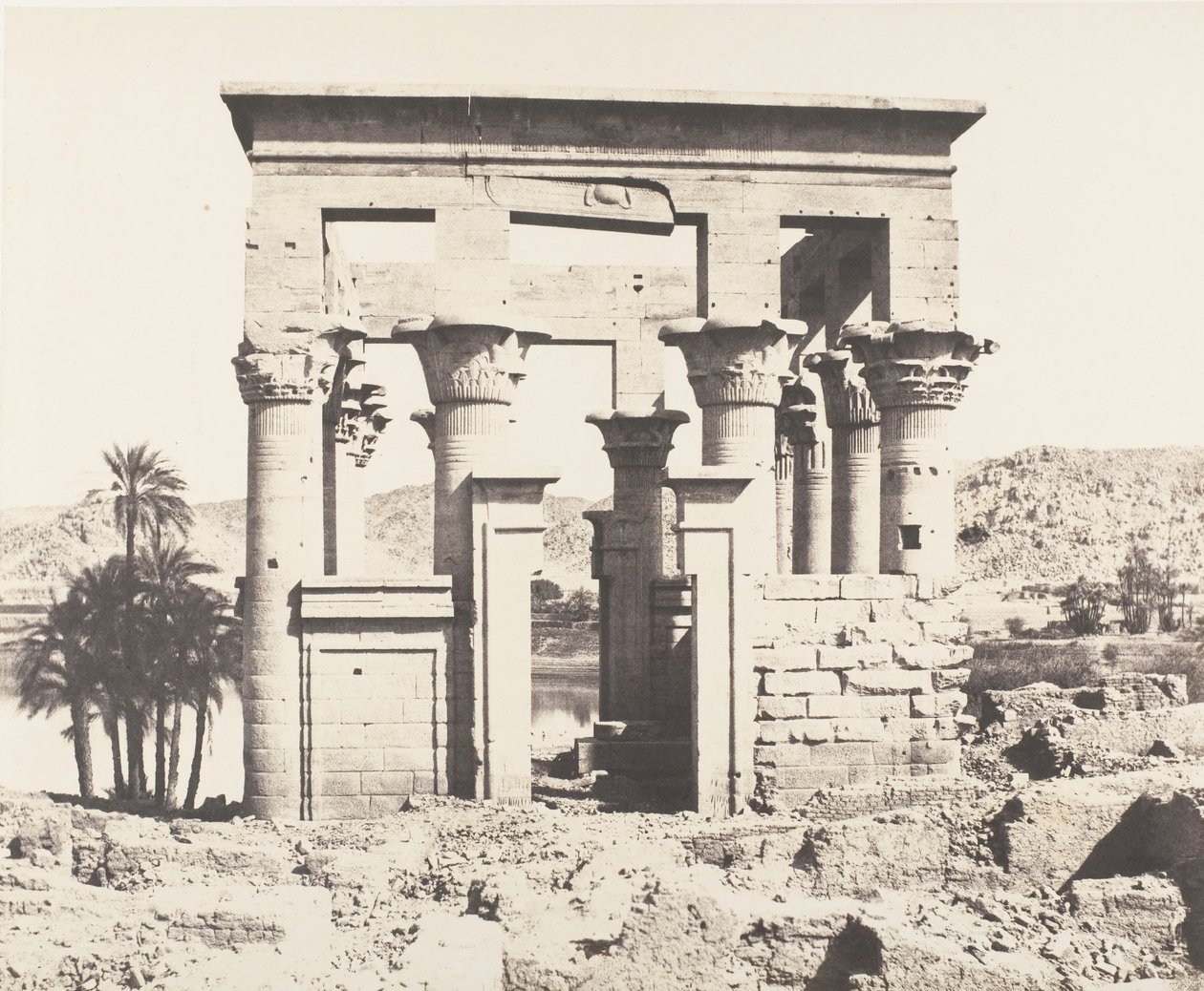 Øen Fileh Philæ, bygning fra øst - vestlig facade - Udsigt over P..., 1851-52, trykt 1853-54. af Félix Teynard