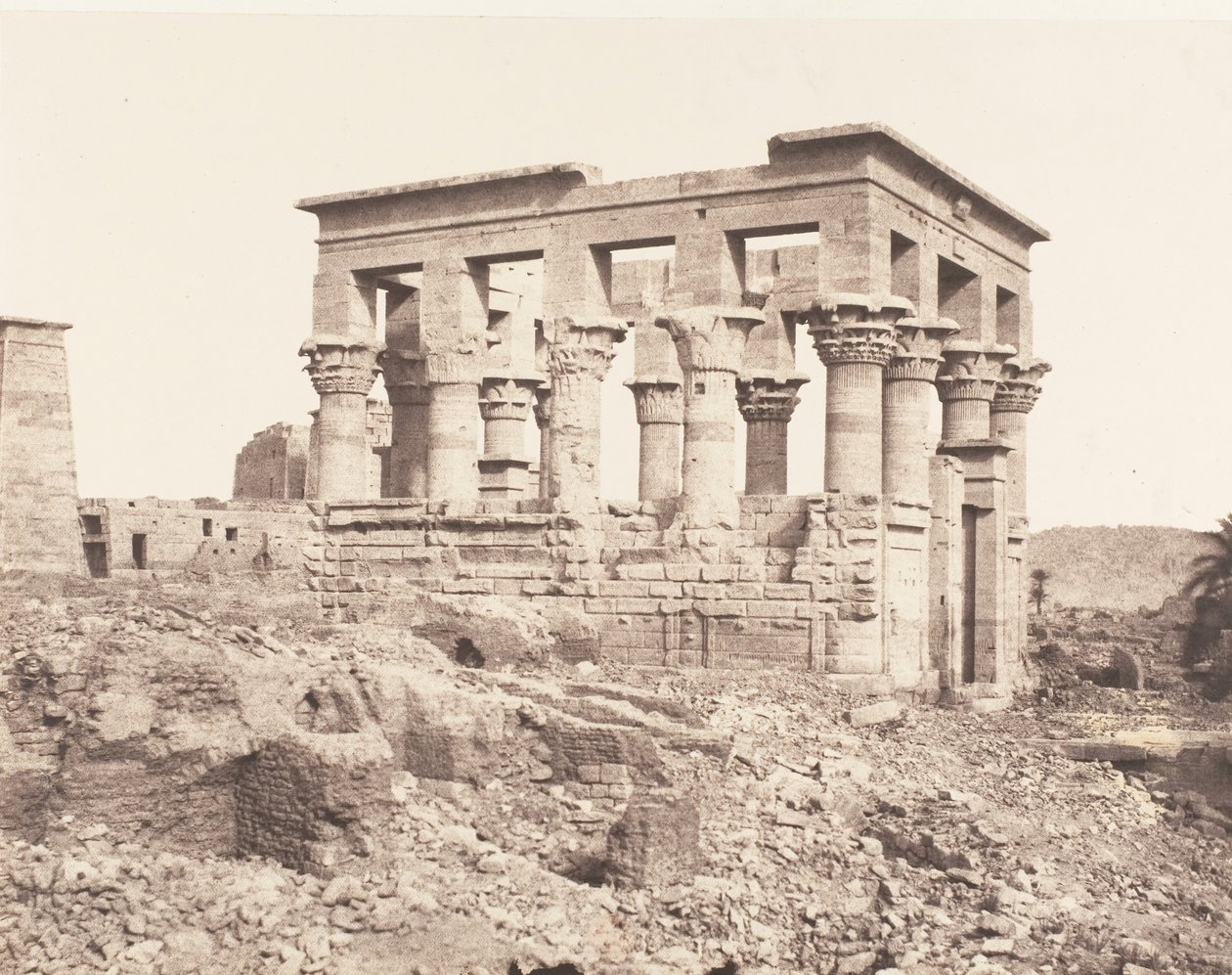 Fileh Philae Island, East Block - Set fra siden fra punkt D, 1851-52, trykt 1853-54. af Félix Teynard