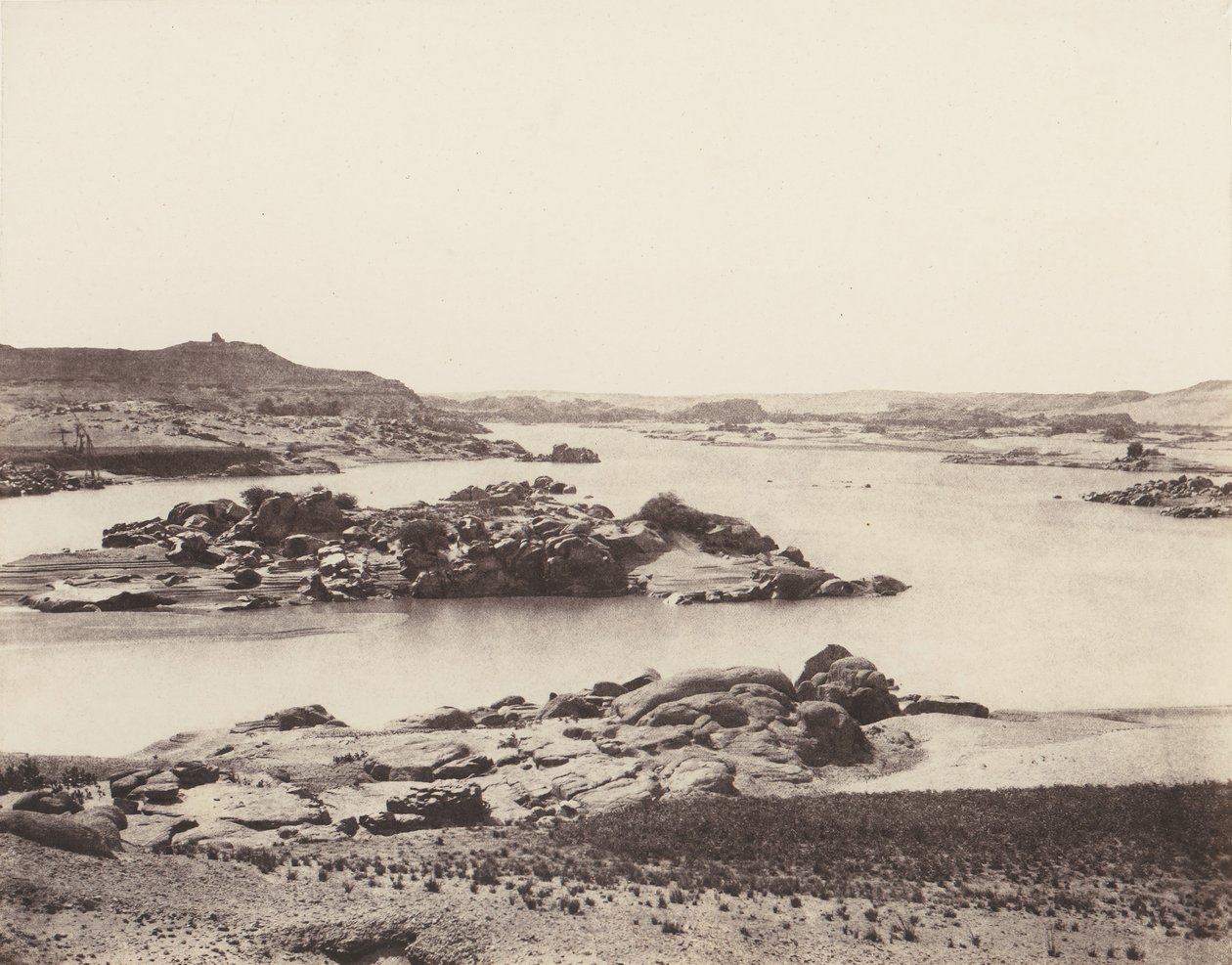 Første grå stær, generelt syn taget fra det sydlige punkt af Il..., 1851-52, trykt 1853-54. af Félix Teynard