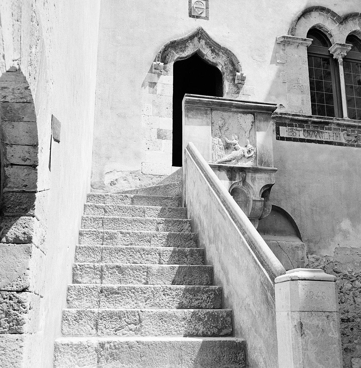 Saracenernes borg i Taormina, Sicilien af Fosco Maraini