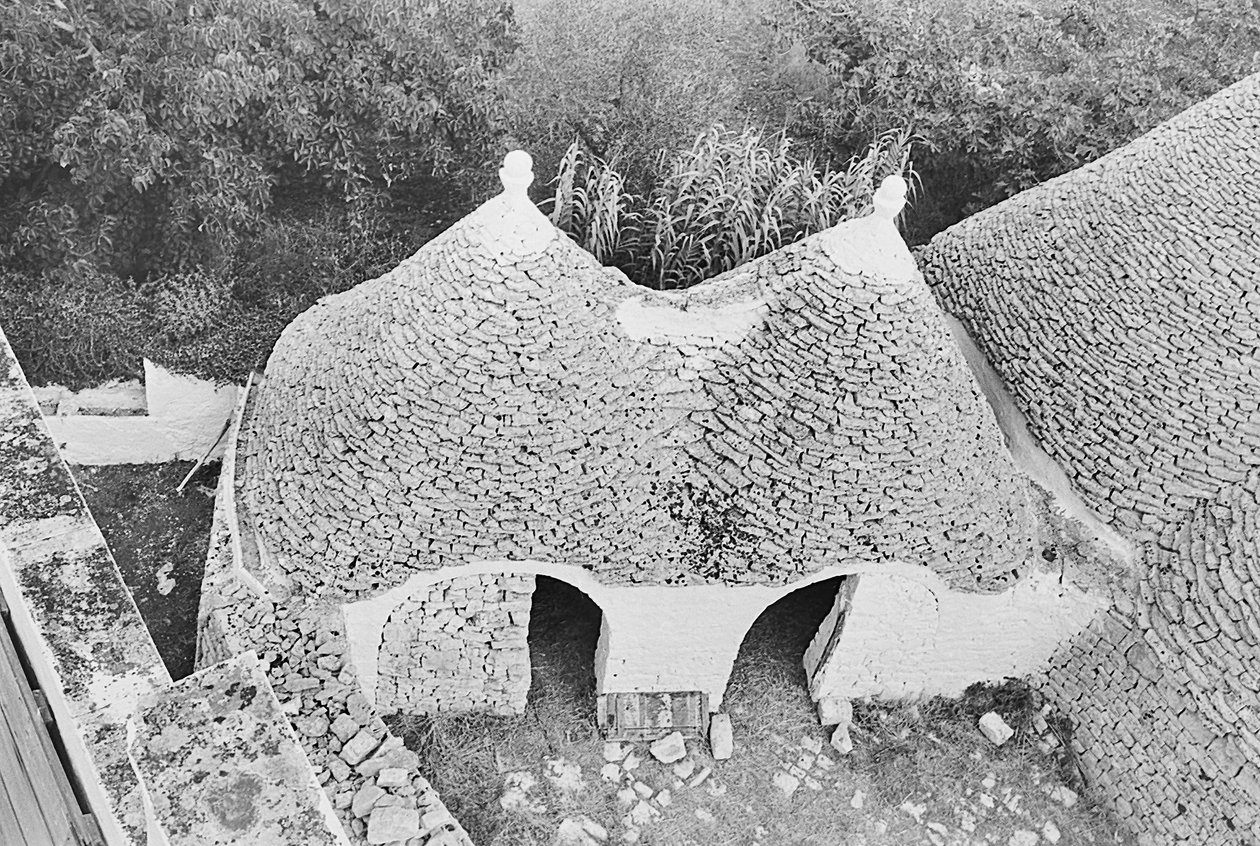 Trulli i Alberobello af Fosco Maraini