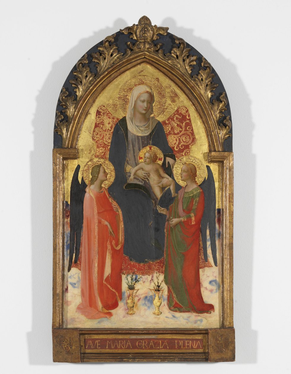Madonna og barn med to engle af Fra Angelico
