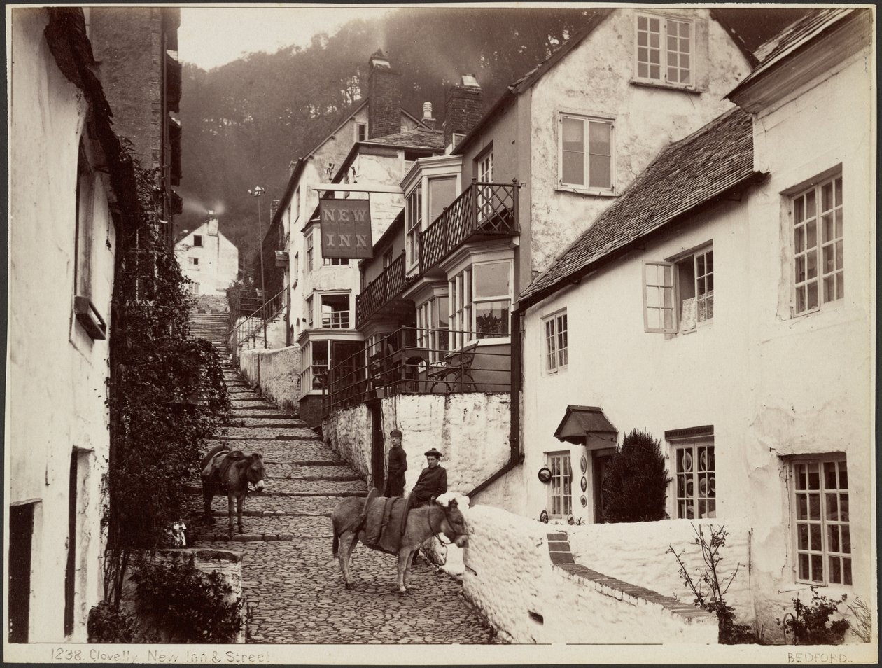 Clovelly, New Inn  Street af Francis Bedford