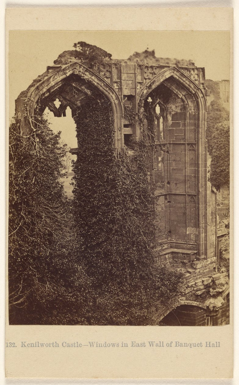 Kenilworth Castle - vinduer i banketsalens østmur af Francis Bedford