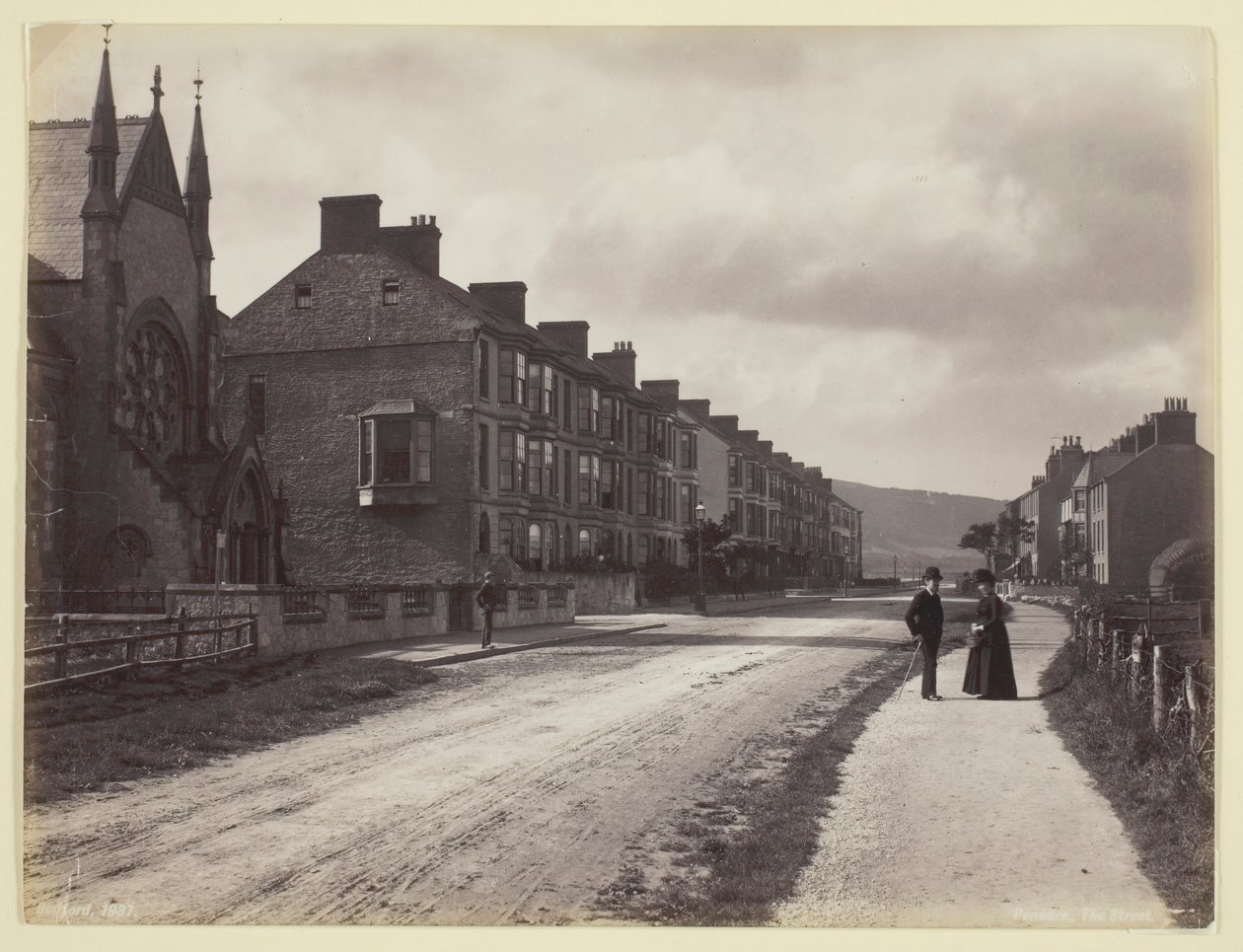 Pensarn, Gaden, 186094. af Francis Bedford