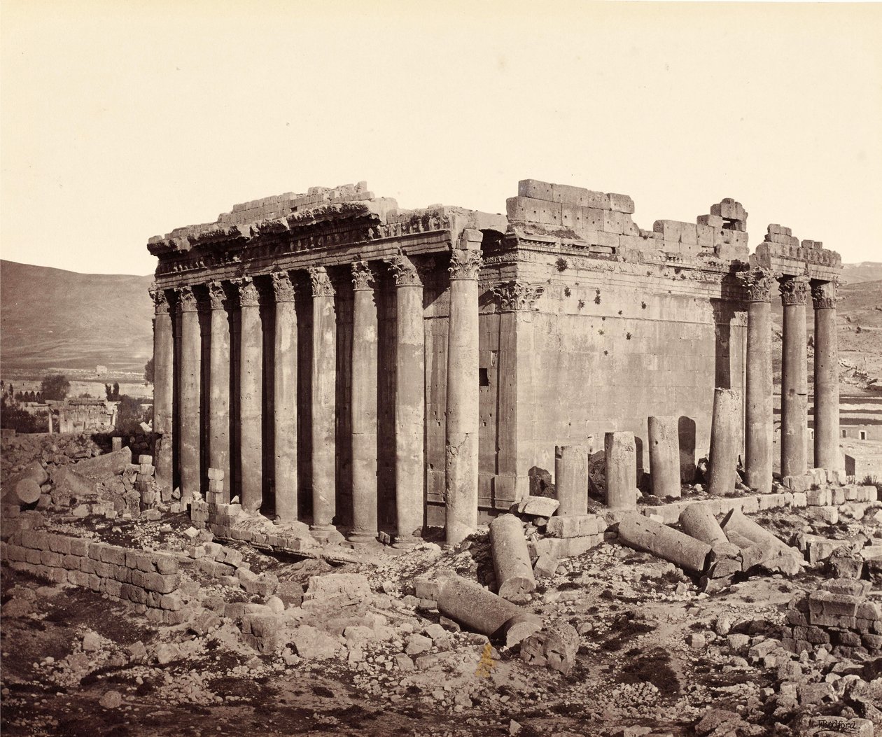 Jupiter-templet, Baalbek, set fra nordvest af Francis Bedford
