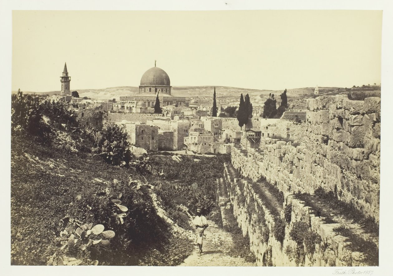 Bymuren og moskeen i Omar, Jerusalem, 1857. af Francis Frith
