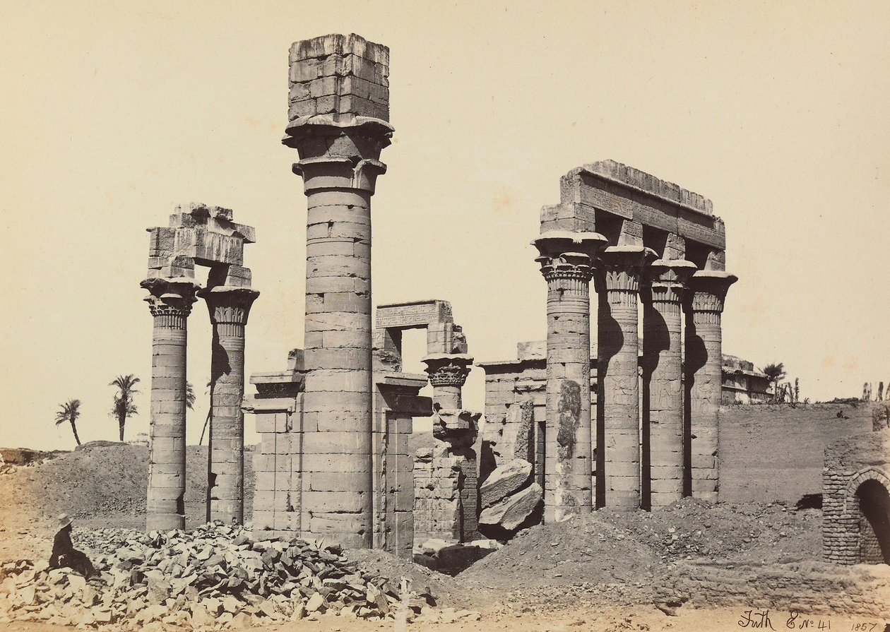"Egypten og Palæstina": ruinerne af byen Hermonthis med Cleopatras tempel i Armant (Erment) nær Theben, Egypten af Francis Frith