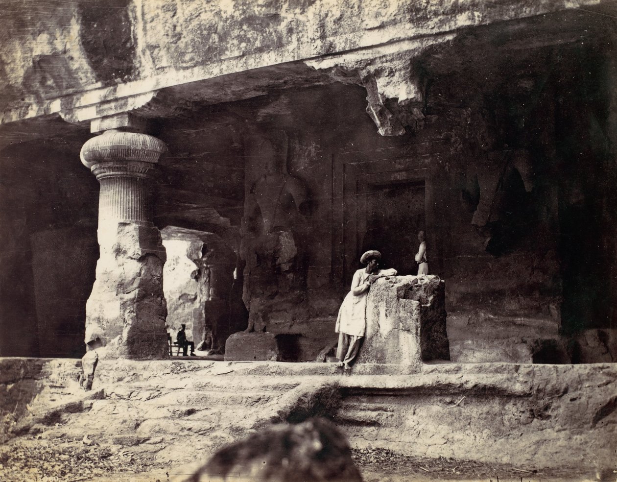 Elephanta fra Water Cave, Combe Martin Bay, Watermouth, 1870