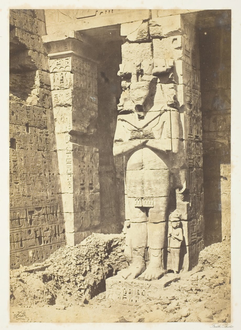 Osirid fyldstoffer hos Medinate-Haboo, ca. 1857. af Francis Frith