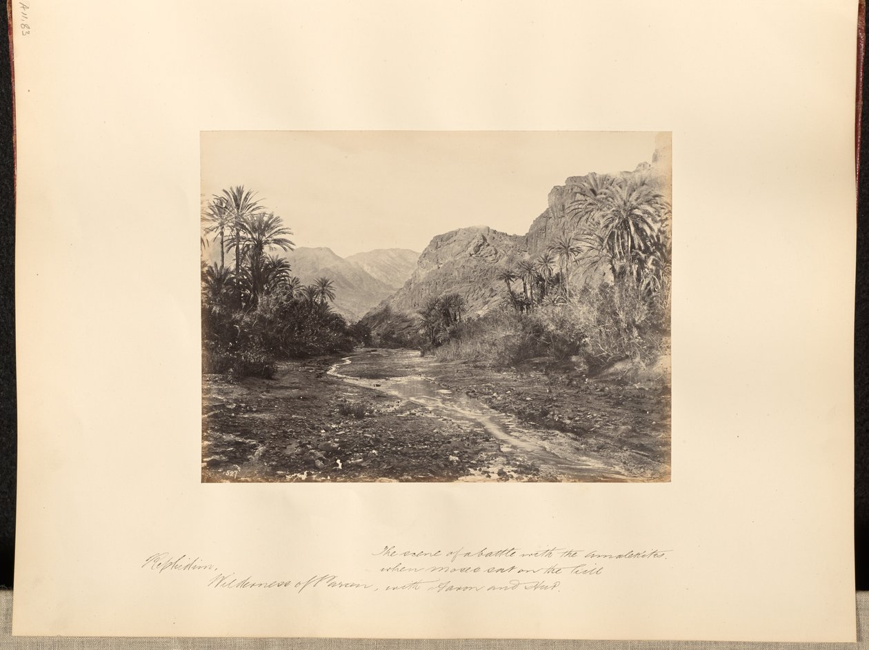 Rephidim, Parans ørken. Scenen for en kamp med amalekitterne, da Moses sad på bakken med Aron og Hur. af Francis Frith