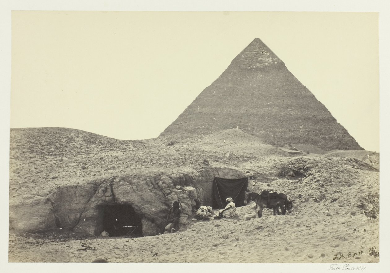 Klippegrave og Belzonis pyramide, Gizeh af Francis Frith