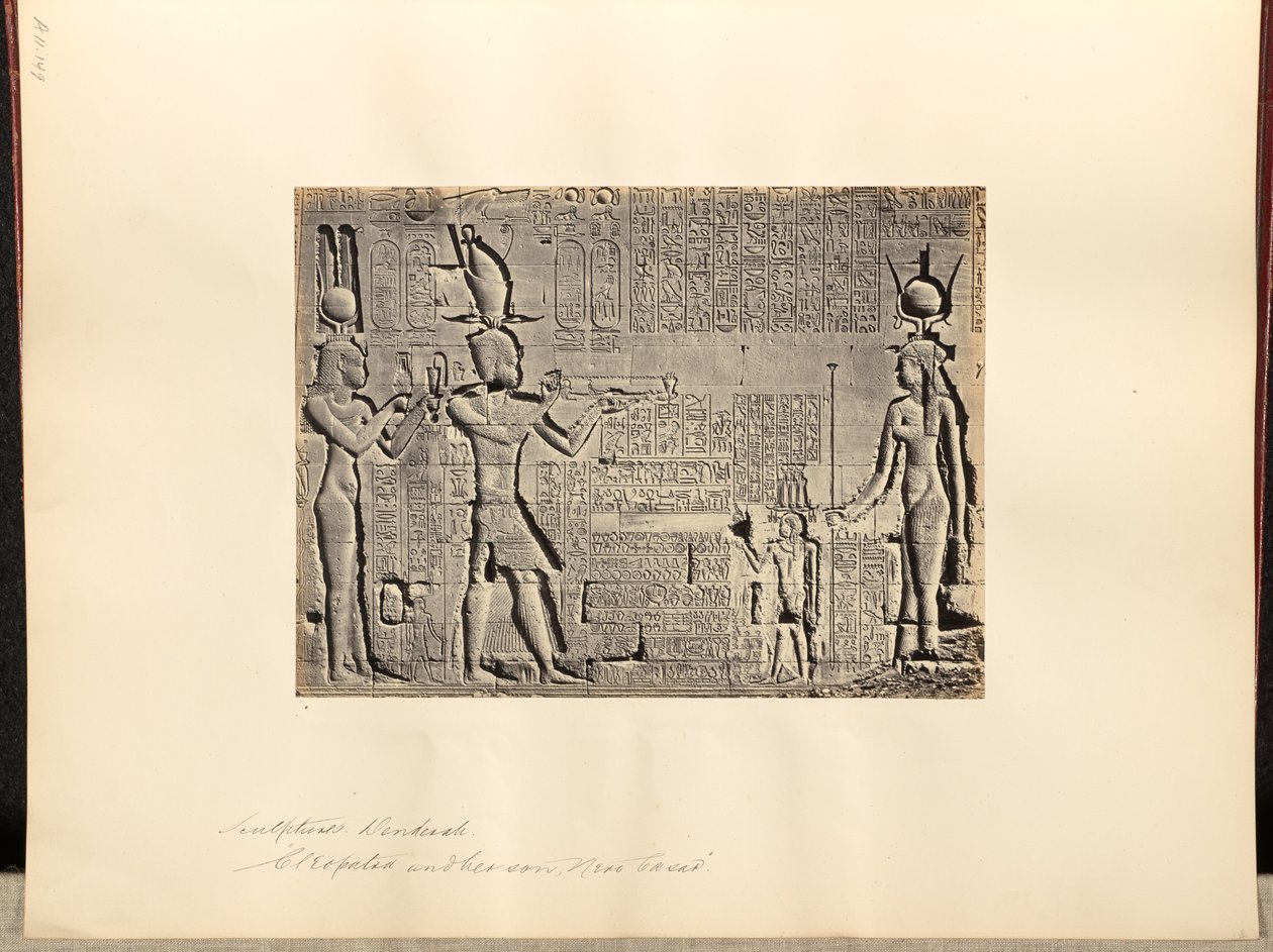Skulpturer, Denderah, "Kleopatra og hendes søn, Nero Casar" af Francis Frith