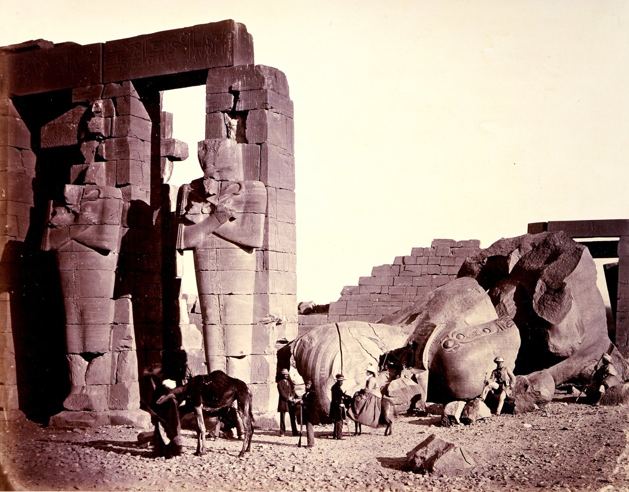 Ramesseum i El-Kurneh, Theben, første udsigt af Francis Frith