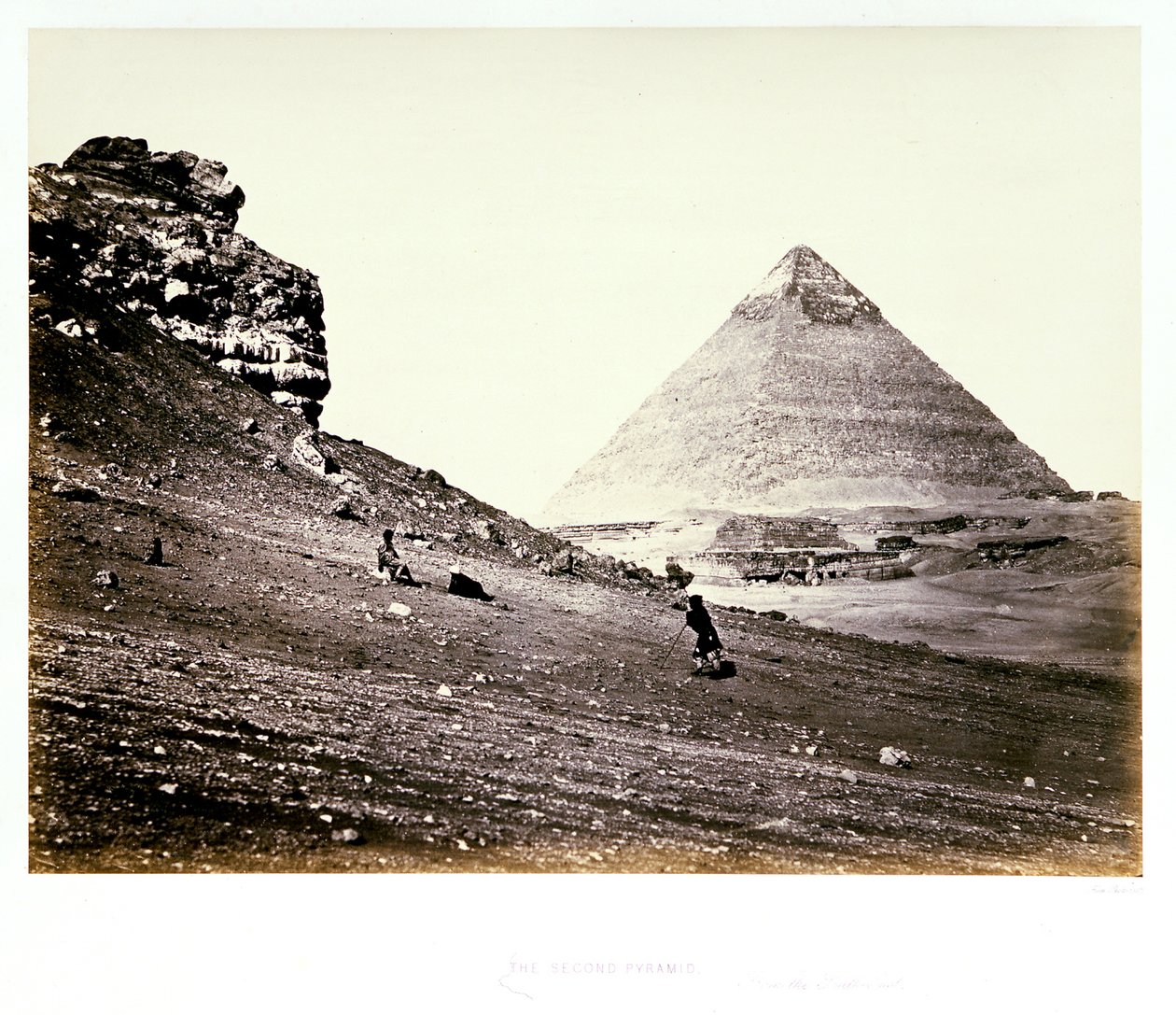 Den anden pyramide, fra sydøst af Francis Frith