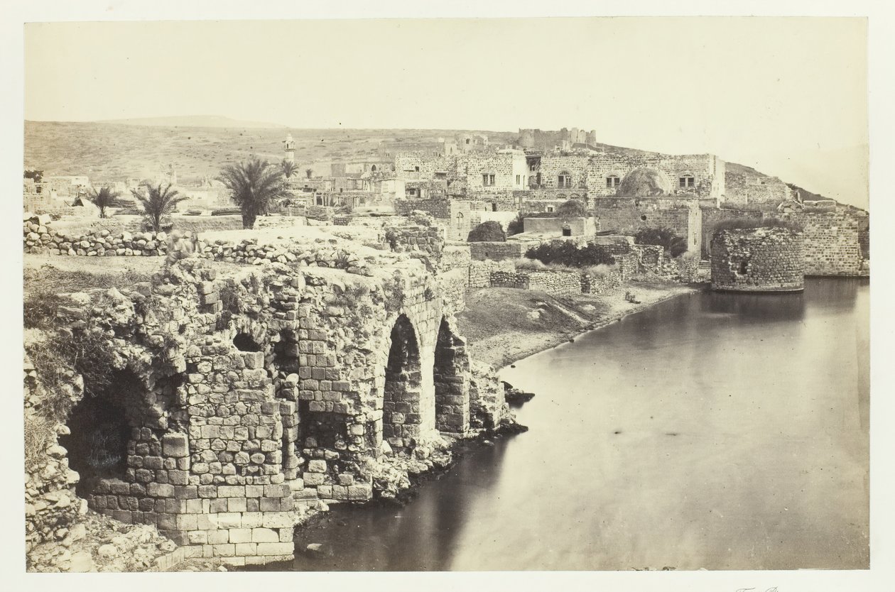 Byen og søen Tiberias, fra syd, 1857. af Francis Frith