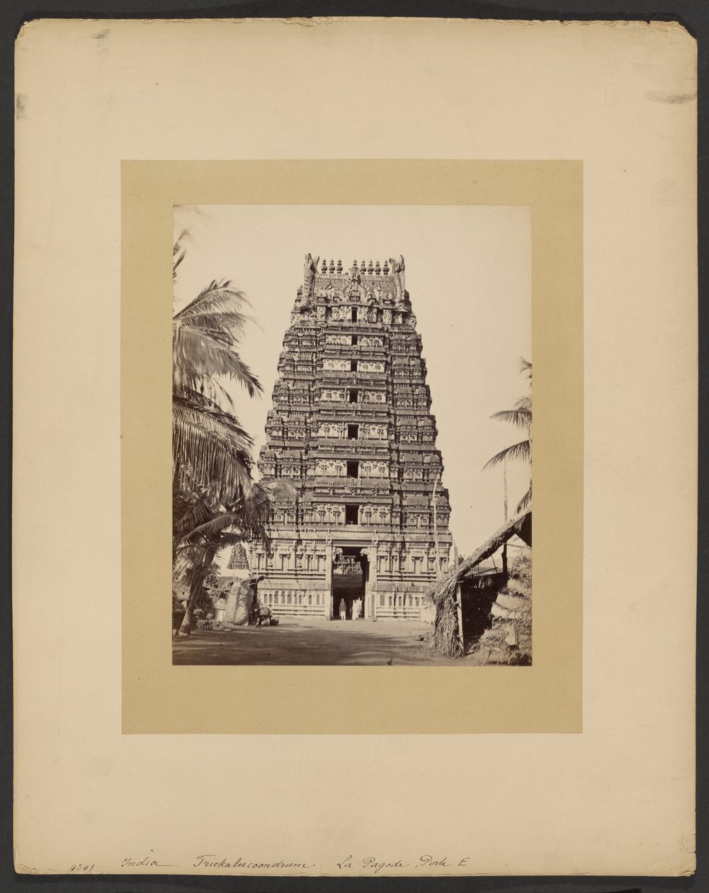 Trickaleecoondrum, La Pagoda, Porte E af Francis Frith