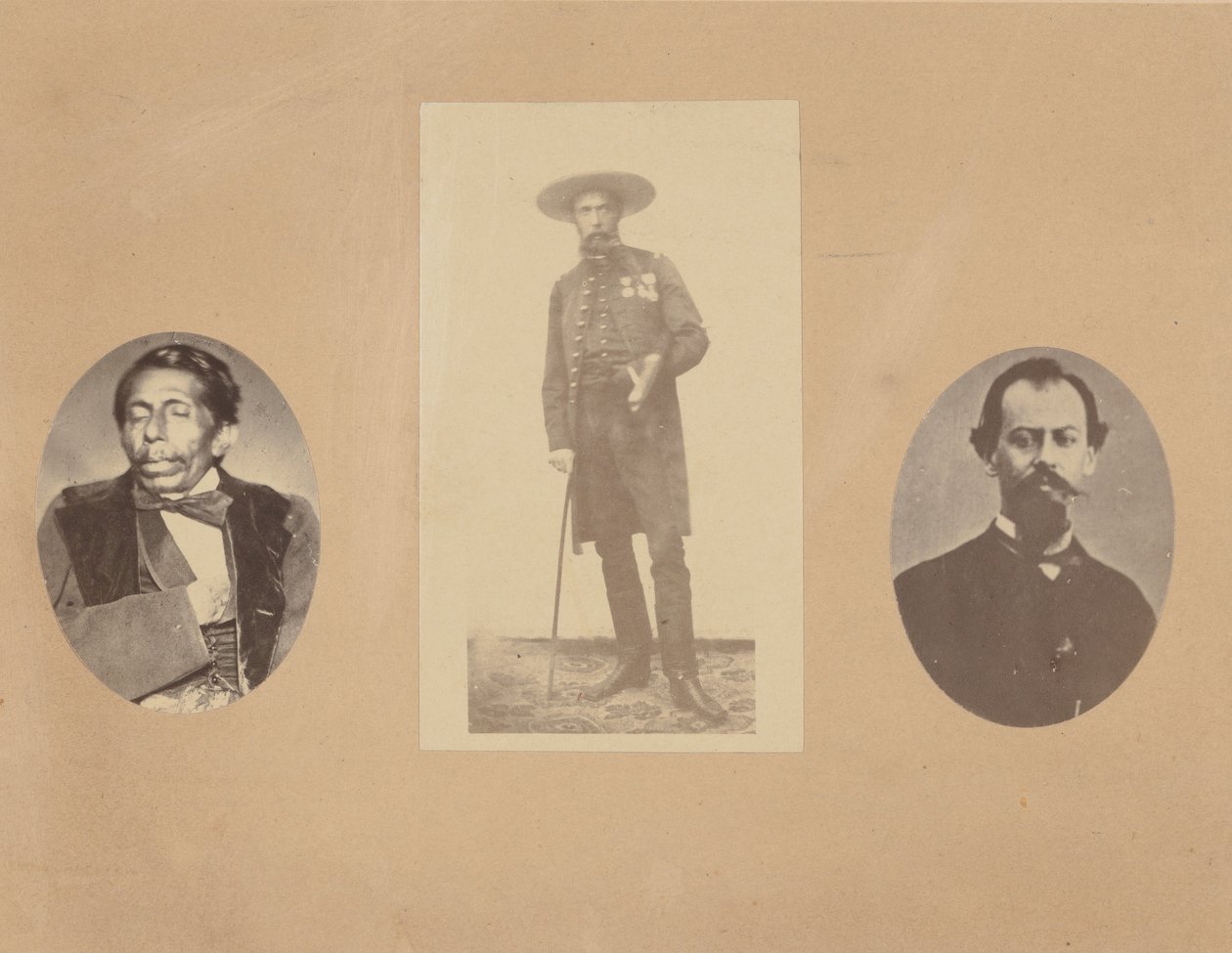 [General Tomas Mejia, kejser Maximilian, General Miramon], 1867. af Francois Aubert