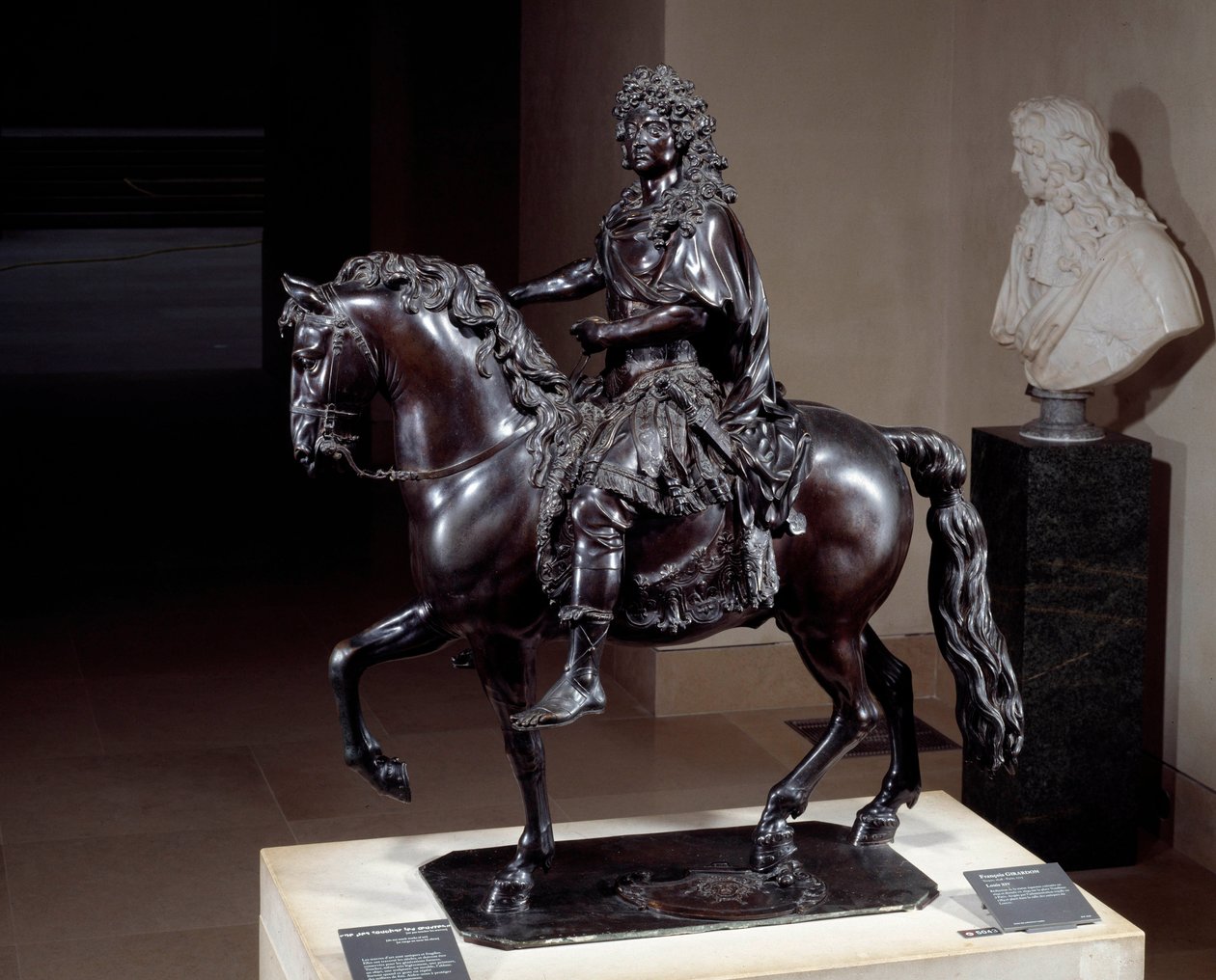 Rytterstatue af kong Ludvig XIV (1638-1715) i bronze smeltet med tabt voks. Skulptur af Francois Girardon (1628-1715). 17. århundrede. Søn 1,02x0,98x0,5 m Paris musee du Louvre af Francois Girardon