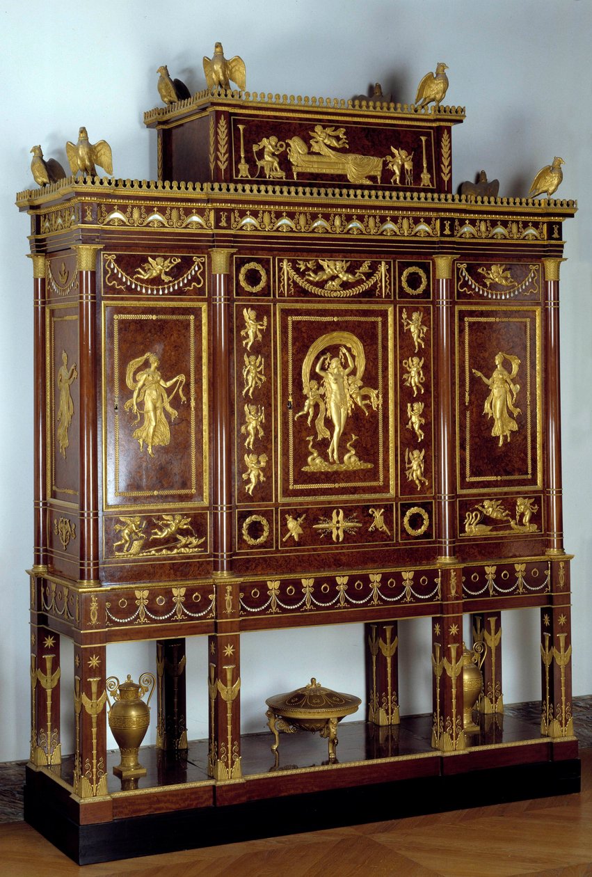 Møbler: Smykkeskab af impress Josephine de Beauharnais (Marie-Joseph-Rose de Tascher de la Pagerie) (1763-1814) lavet af træ, gylden bronze af Francois Jacob-Desmalter (1770-1841) 1809 Paris, Louvre af Francois Honore Georges Jacob Desmalter