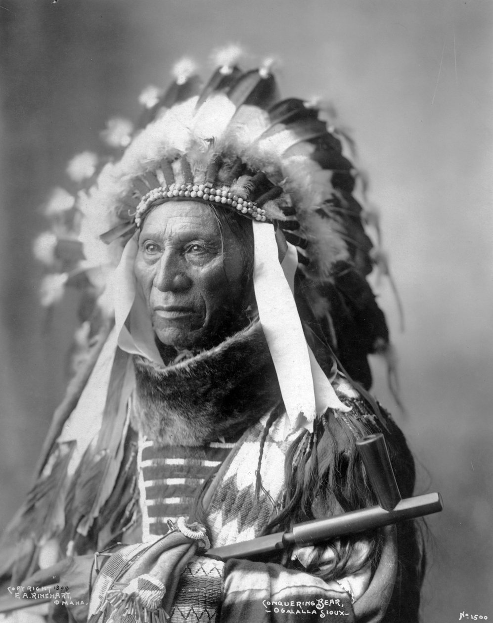 Erobrende bjørn, Oglala Sioux, 1899 af Frank Albert Rinehart