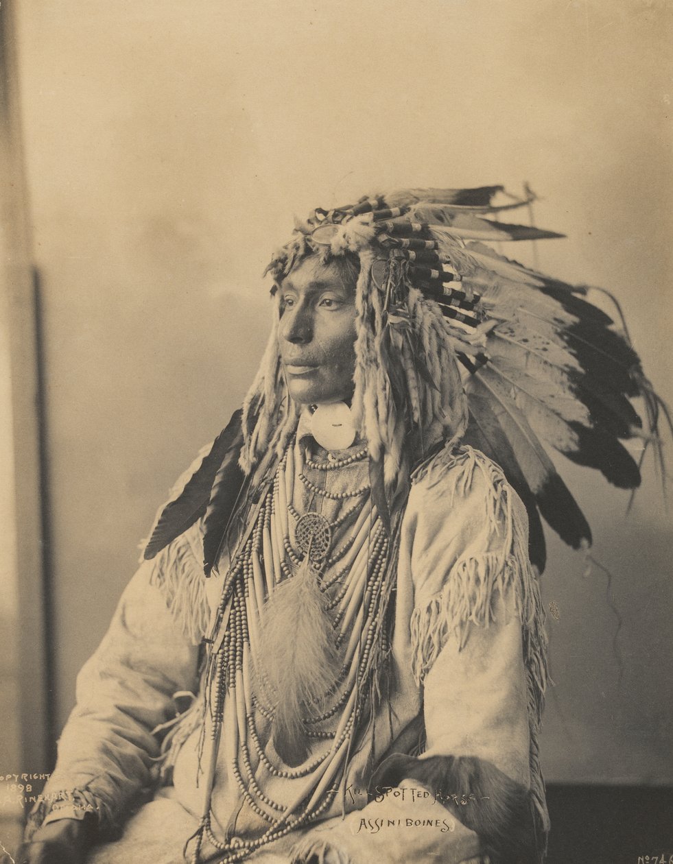 Kill Spotted Horse, Assiniboines, 1898 (platin-palladiumprint) af Frank Albert Rinehart