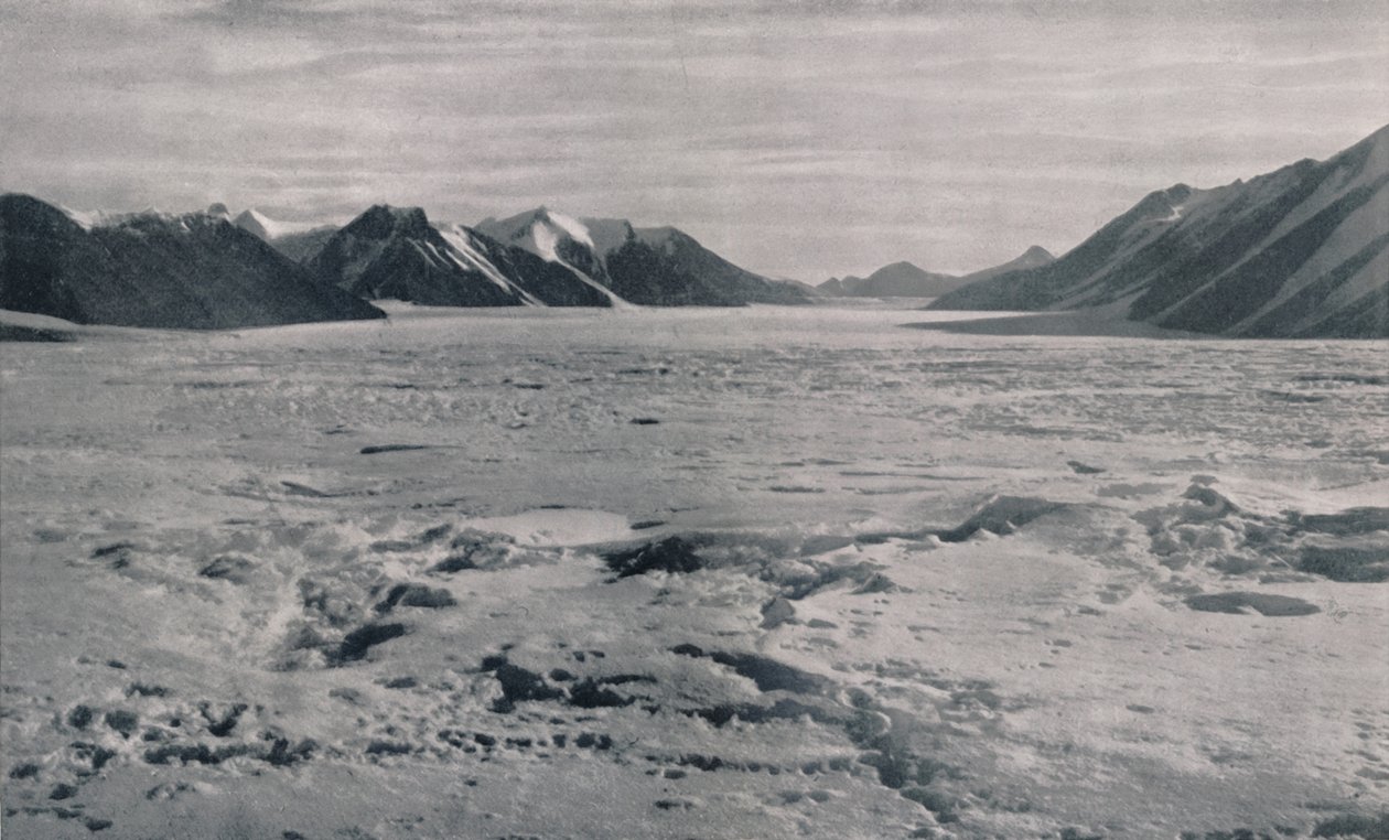 En Outlet Glacier Valley fuldstændig fyldt med is, c1911, 1913 af Frank Debenham