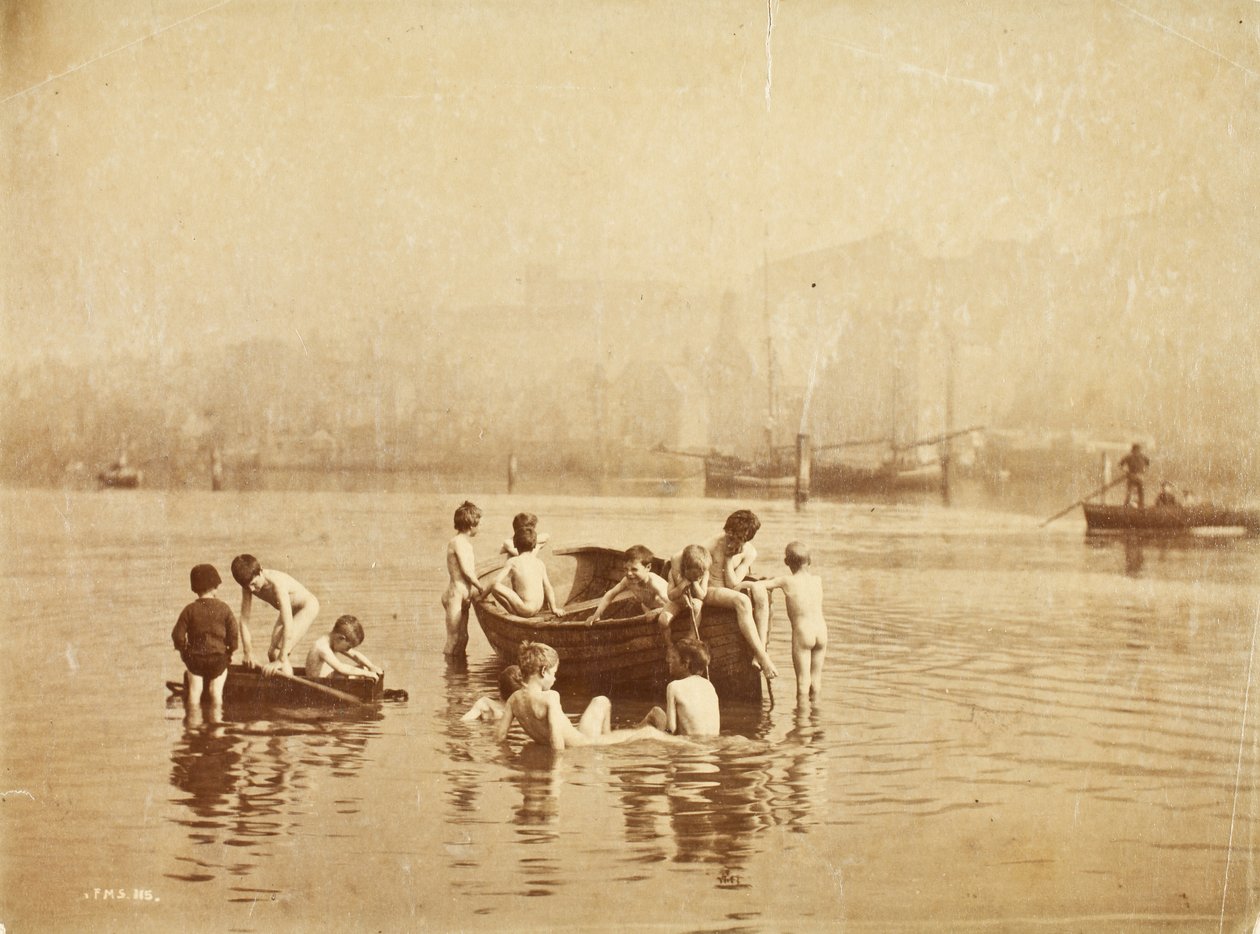 River Rats af Frank Meadow Sutcliffe