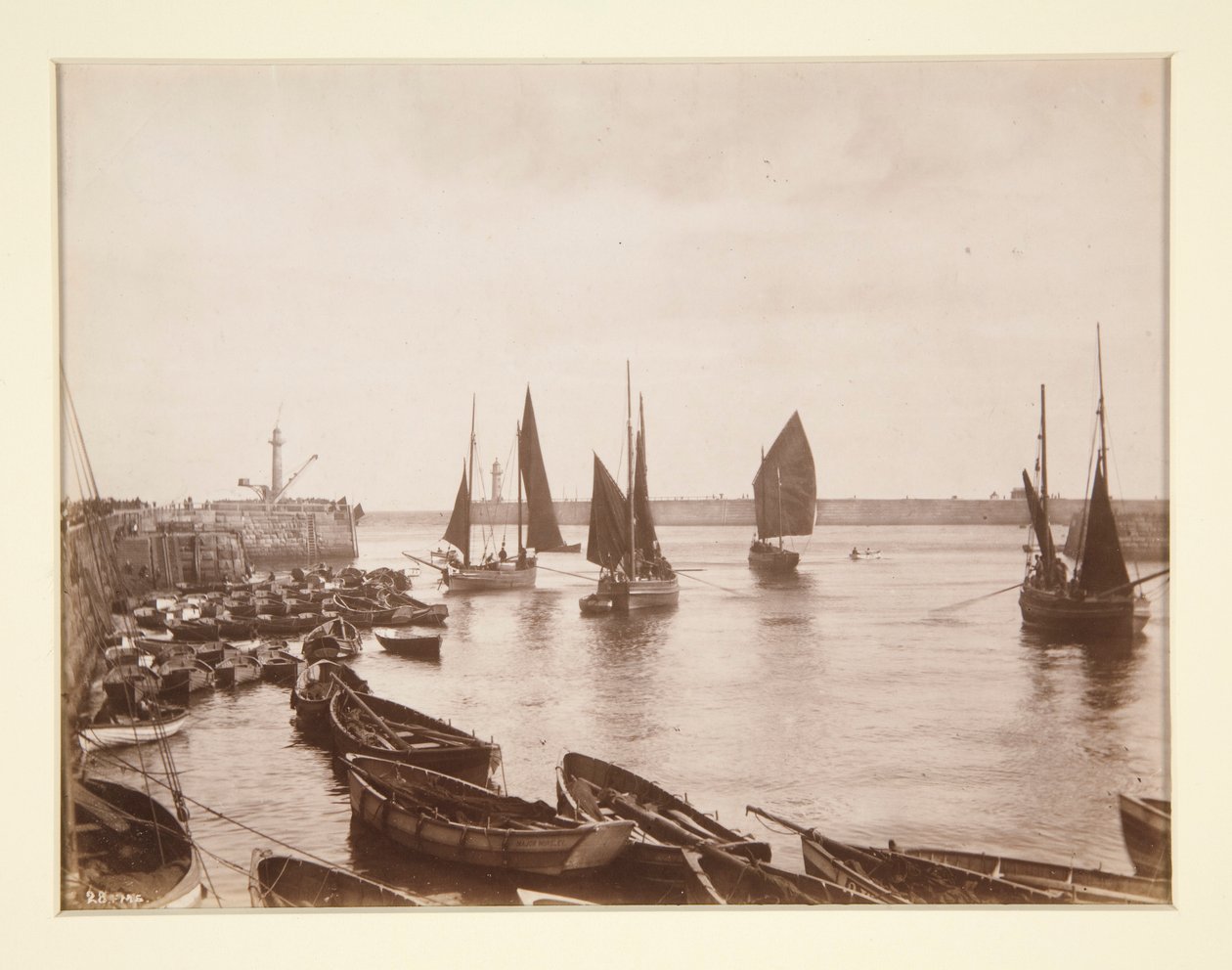 Udsigt over Whitby Havn af Frank Meadow Sutcliffe