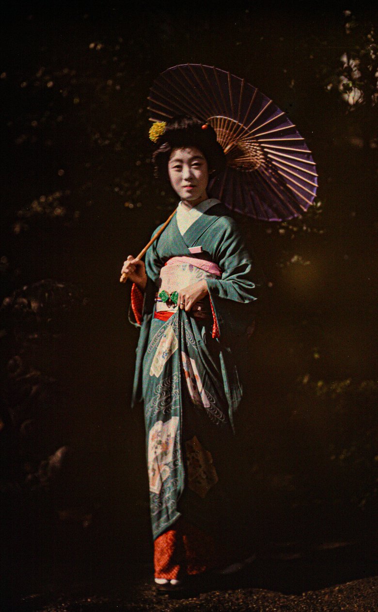 Japansk kvinde med parasol og kimono, tidlig farve autokrom, ca. 1916 (foto) af Franklin Price Knott