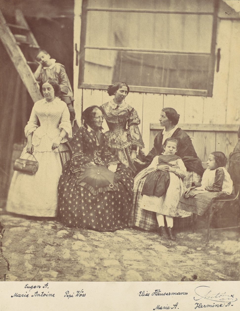 [Gruppeportræt af fire kvinder og tre børn], 1850