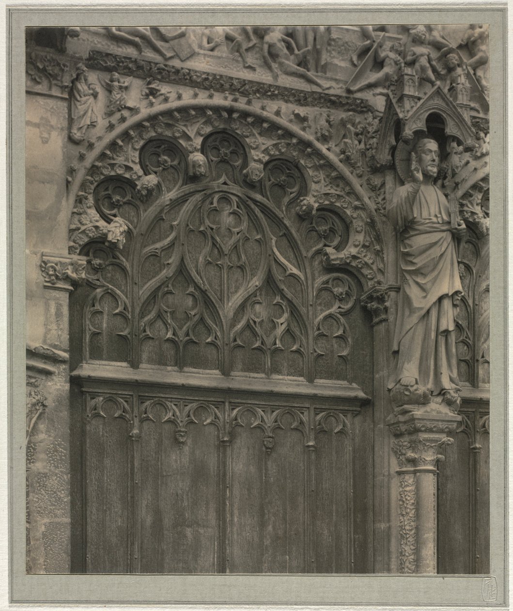 Bourges Cathedral: Crypt Under Nave, ca. 1900. af Frederick Henry Evans